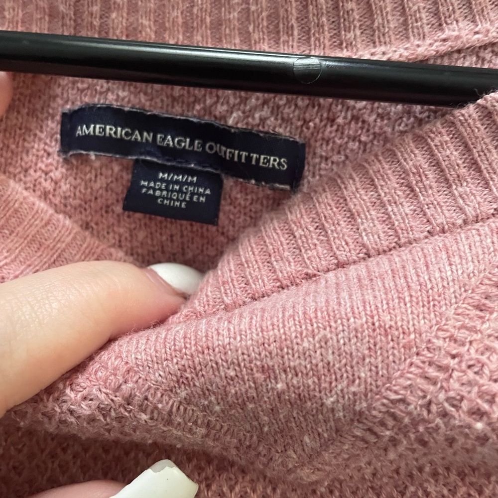 American Eagle lightweight pink sweater